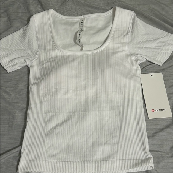 LULULEMON ebb to street short sleeve ( NEW WITH TAGS ) - Picture 2 of 5